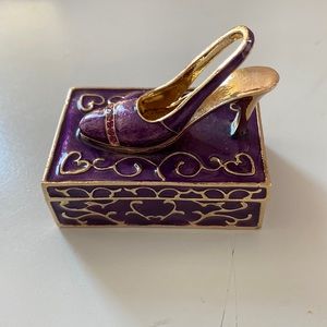 Small purple trinket box